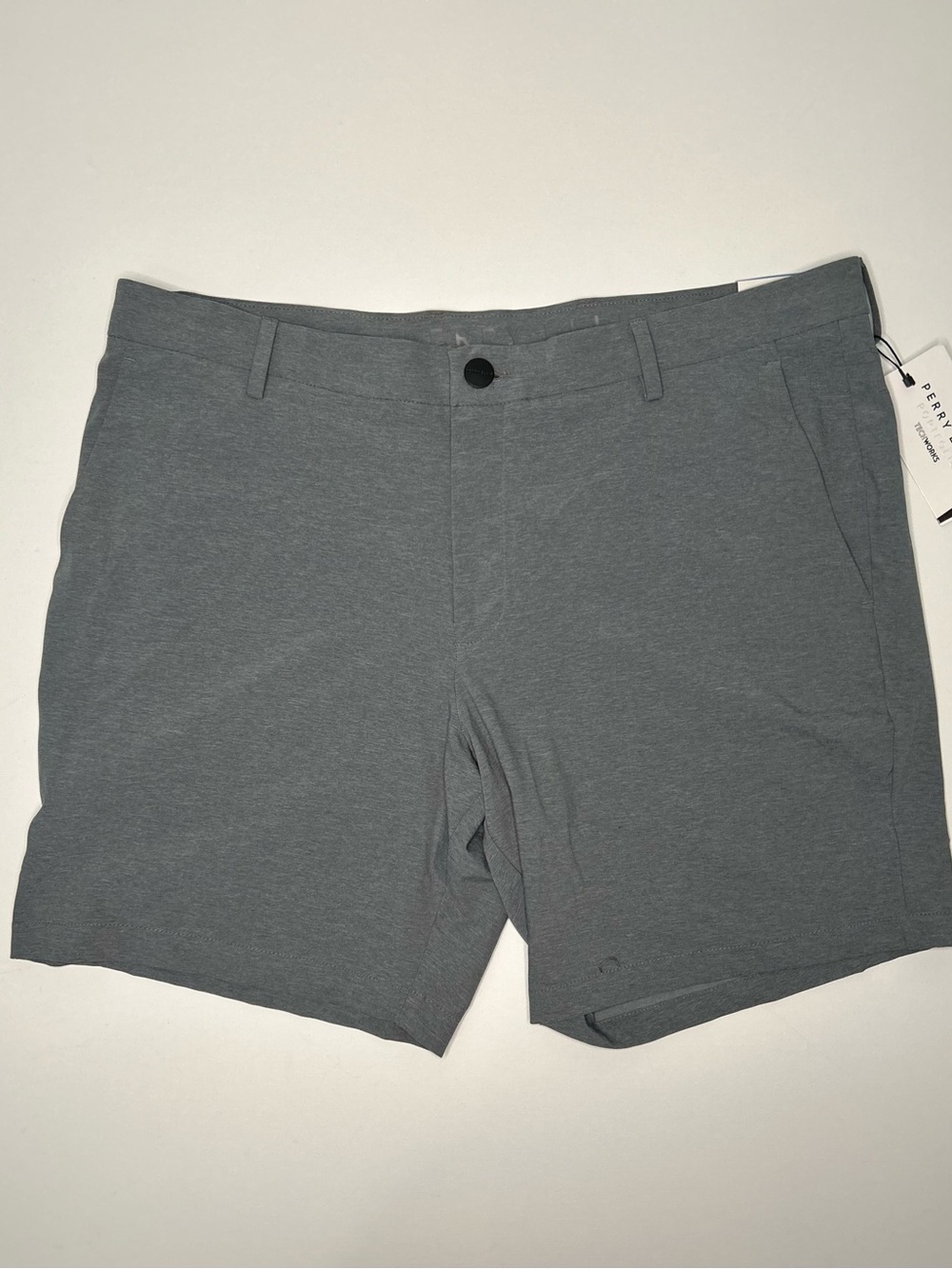 Perry Ellis Gray Techworks 8” inseam Moisture Wicking Shorts size 36